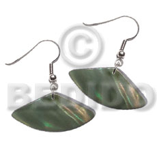 dangling pie cut / kabibe / graduated olive / 25mmx10mm - Shell Earrings