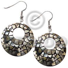 Dangling flat 35mm black round Shell Earrings