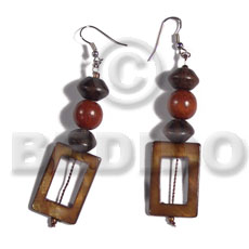 Dangling 30mmx20mm rectangular laminated golden Shell Earrings