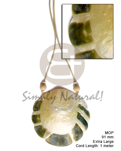 beige leather thong  80mm  MOP scallop   green skin pendant - Shell Necklace