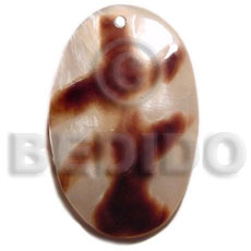 hand made Oval hammershell skin 40mm Shell Pendant