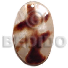 Oval hammershell skin 40mm Shell Pendant