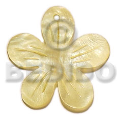 40mm yellow flower hammershell - Shell Pendant