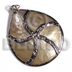 Mop 40mm molten silver metal Shell Pendant