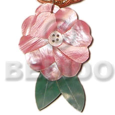 inlaid flower  leaf hammershell 40mm - Shell Pendants