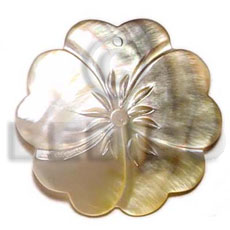 Blacklip 5 heart petals 35mm Shell Pendants
