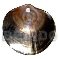 Clam shaped blacklip 60mm Shell Pendants
