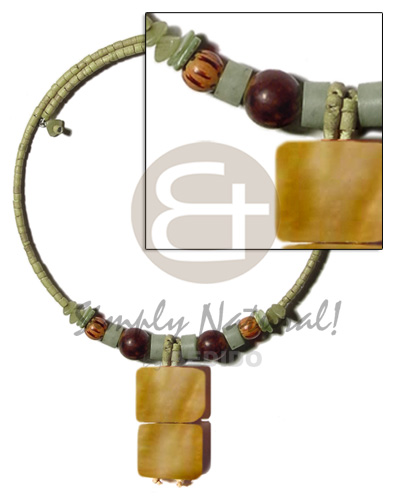 hand made Olive green 2-3mm coco heishe Teens Necklace