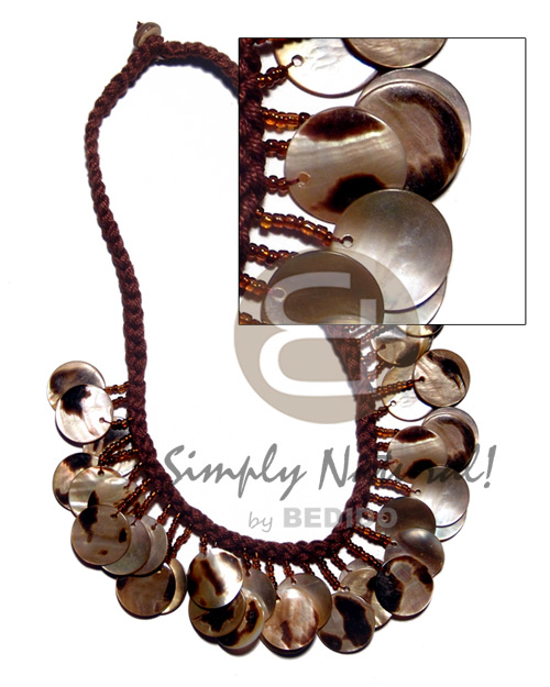 36pcs. dangling 18mm round brownlip tiger in brown macrame / 16 in - Teens Necklace