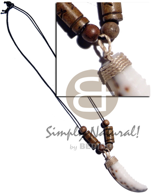 hand made Cowrie tiger tooth pendant Unisex Necklace