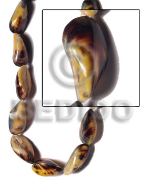 Yellow mactan pearl 30mmx15mm varying Whole Shell Beads