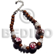 4-5mm coco Pokalet. nat. brown  handpainted 15mm robles round wood beads & white rose shell accent / pink flower - Wood Bracelets