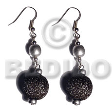 Dangling coco pokalet and 15mm Wood Earrings