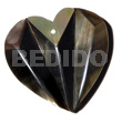 36mmx36mm Laminated Blacklip Accordion Heart