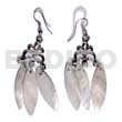 Dangling 30mmx10mm Kabibe Shells In